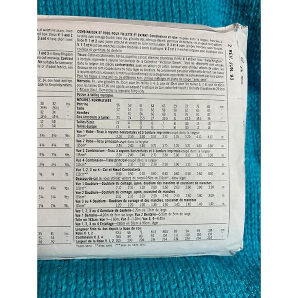 Simplicity Sewing pattern 7698 girls dress jumpsuit Daisy kingdom - Picture 5 of 5